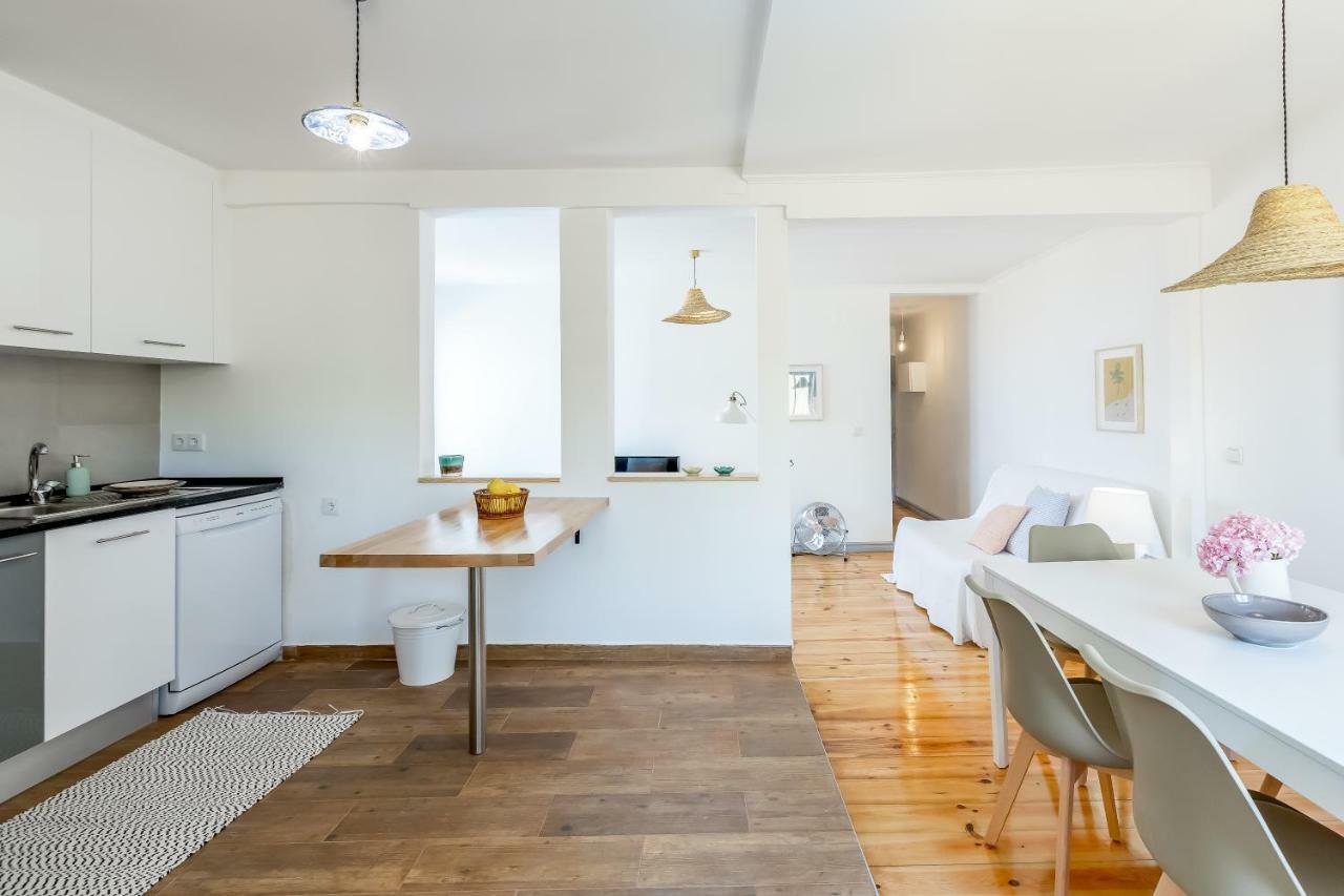 Alfama, Bright And Spacious With Private Terrace, By Timecooler Lisboa Exterior foto